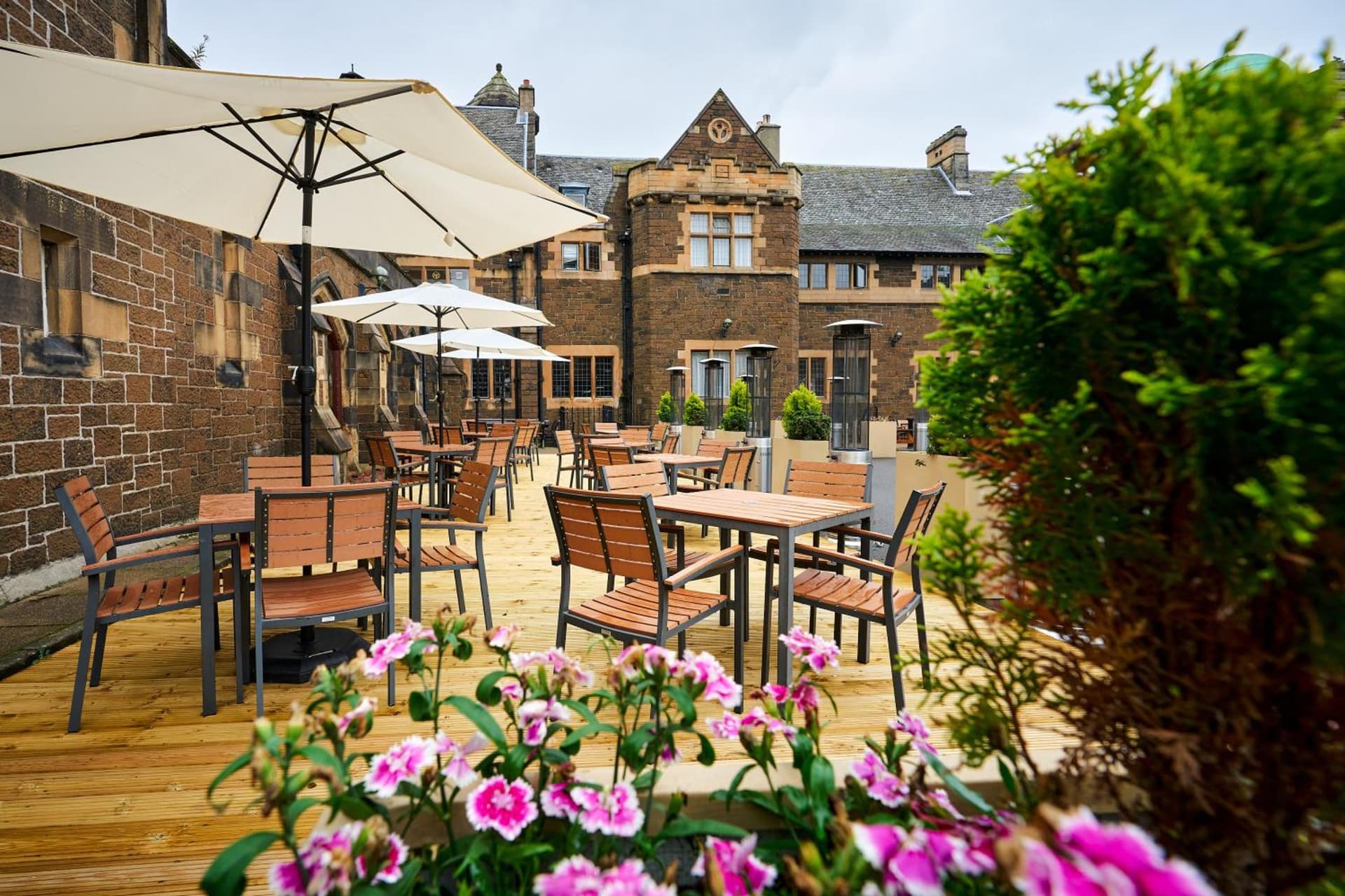 Stirling Highland Hotel- Part of the Cairn Collection