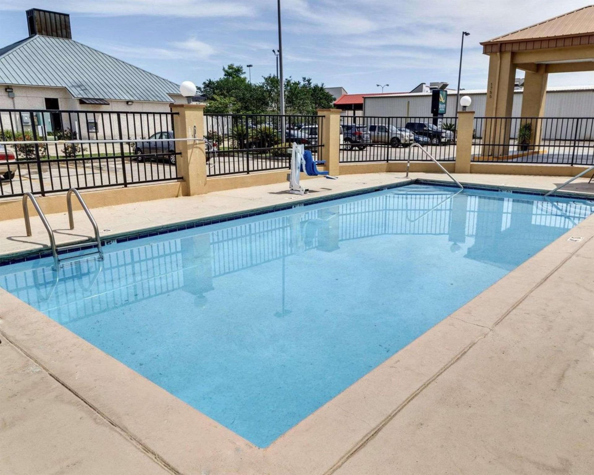 Quality Suites Baton Rouge East - Denham Springs