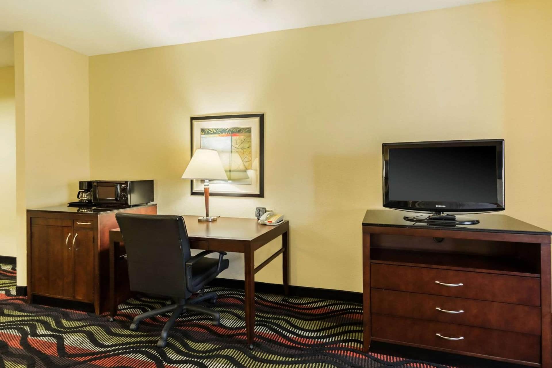 Comfort Suites Beaumont I - 10