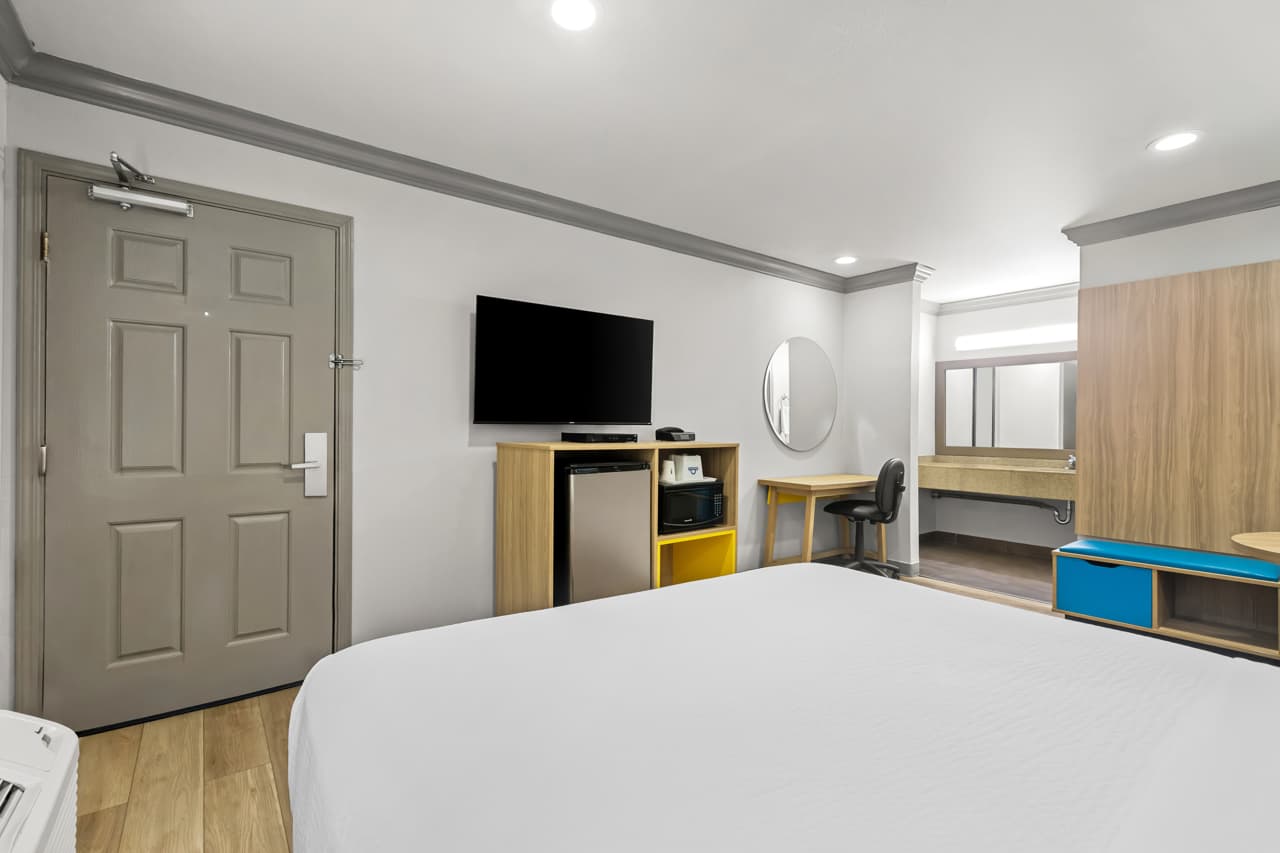 Days Inn by Wyndham San Francisco S/Oyster Point Airport