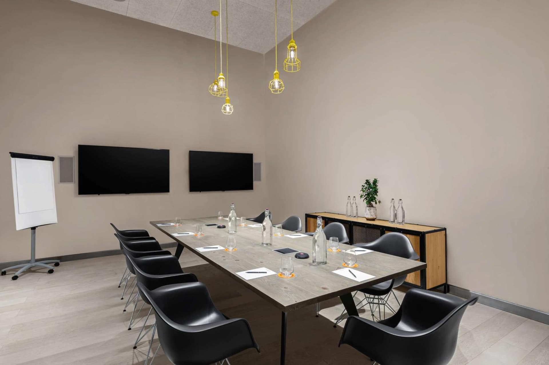 Canopy by Hilton Dubai Al Seef