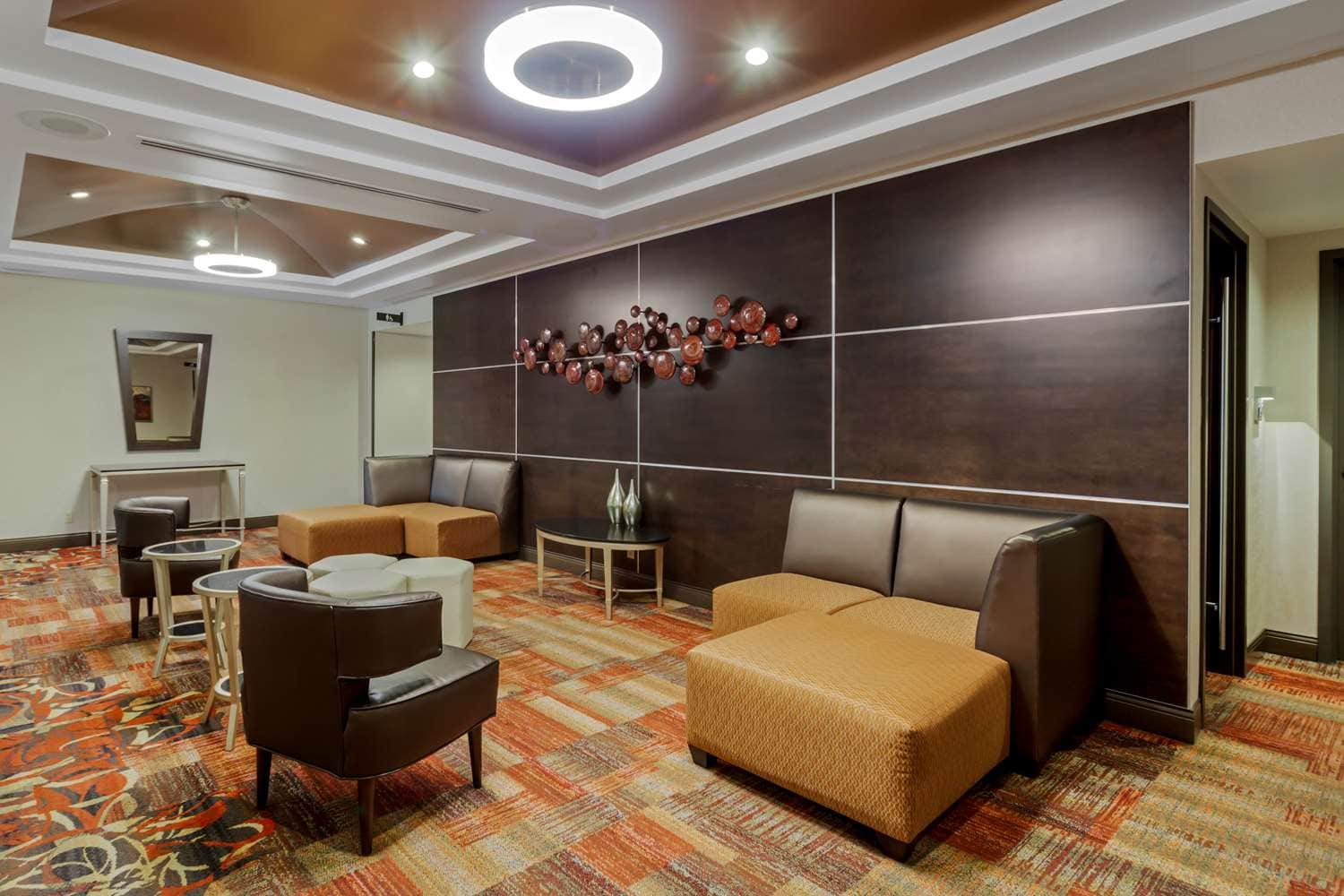Best Western Premier Denham Inn & Suites