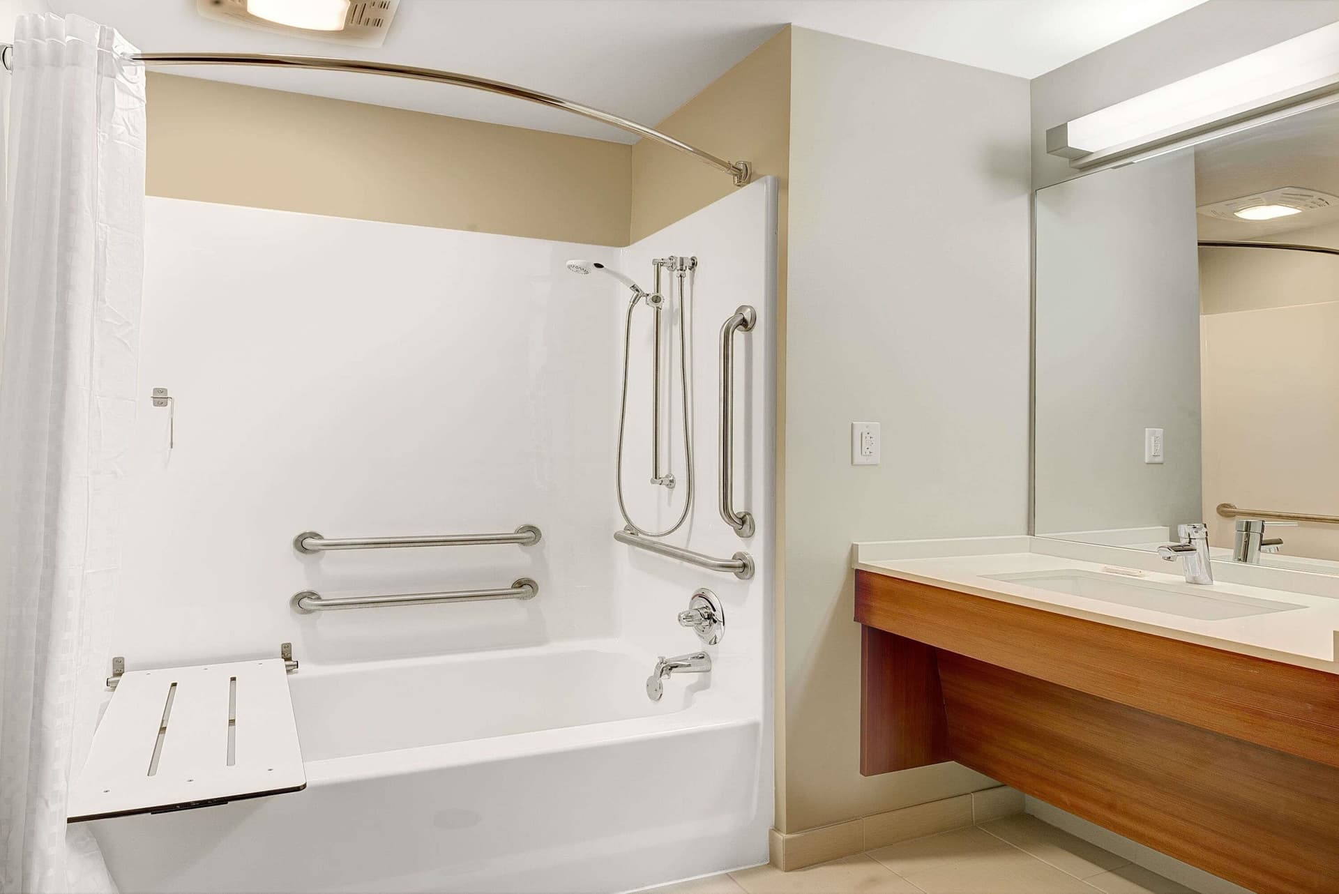 Microtel Inn & Suites by Wyndham Philadelphia Airport Ridley