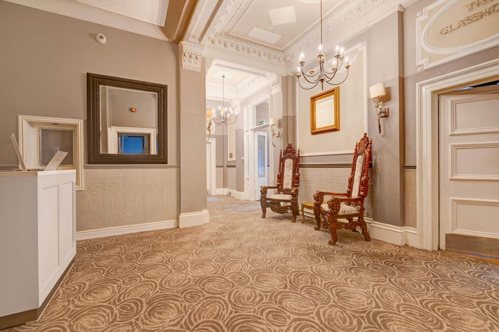 Liverpool Aigburth Sefton Park Hotel By Belvilla