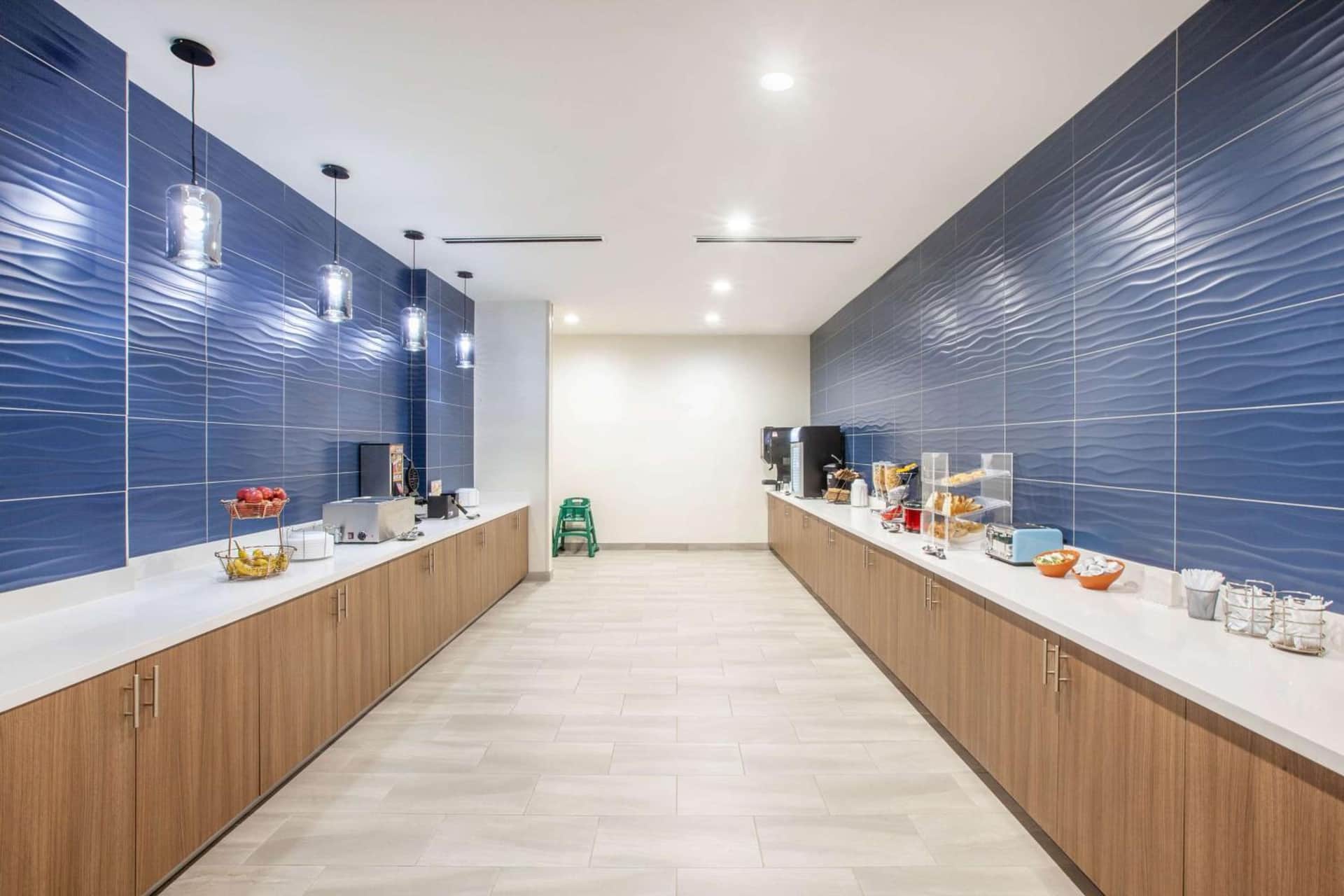 La Quinta Inn & Suites by Wyndham Dallas Duncanville