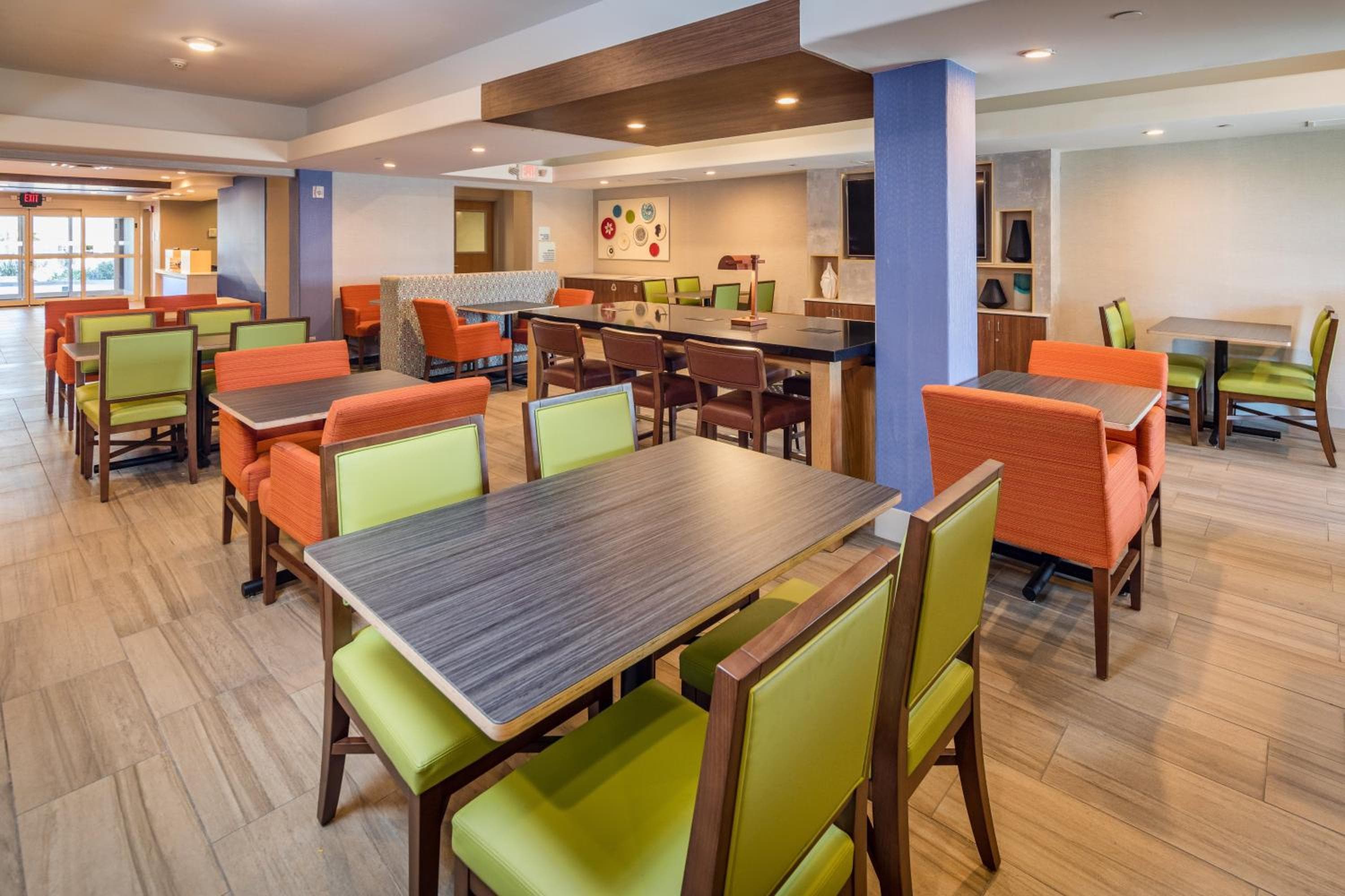 Holiday Inn Express & Suites Modesto