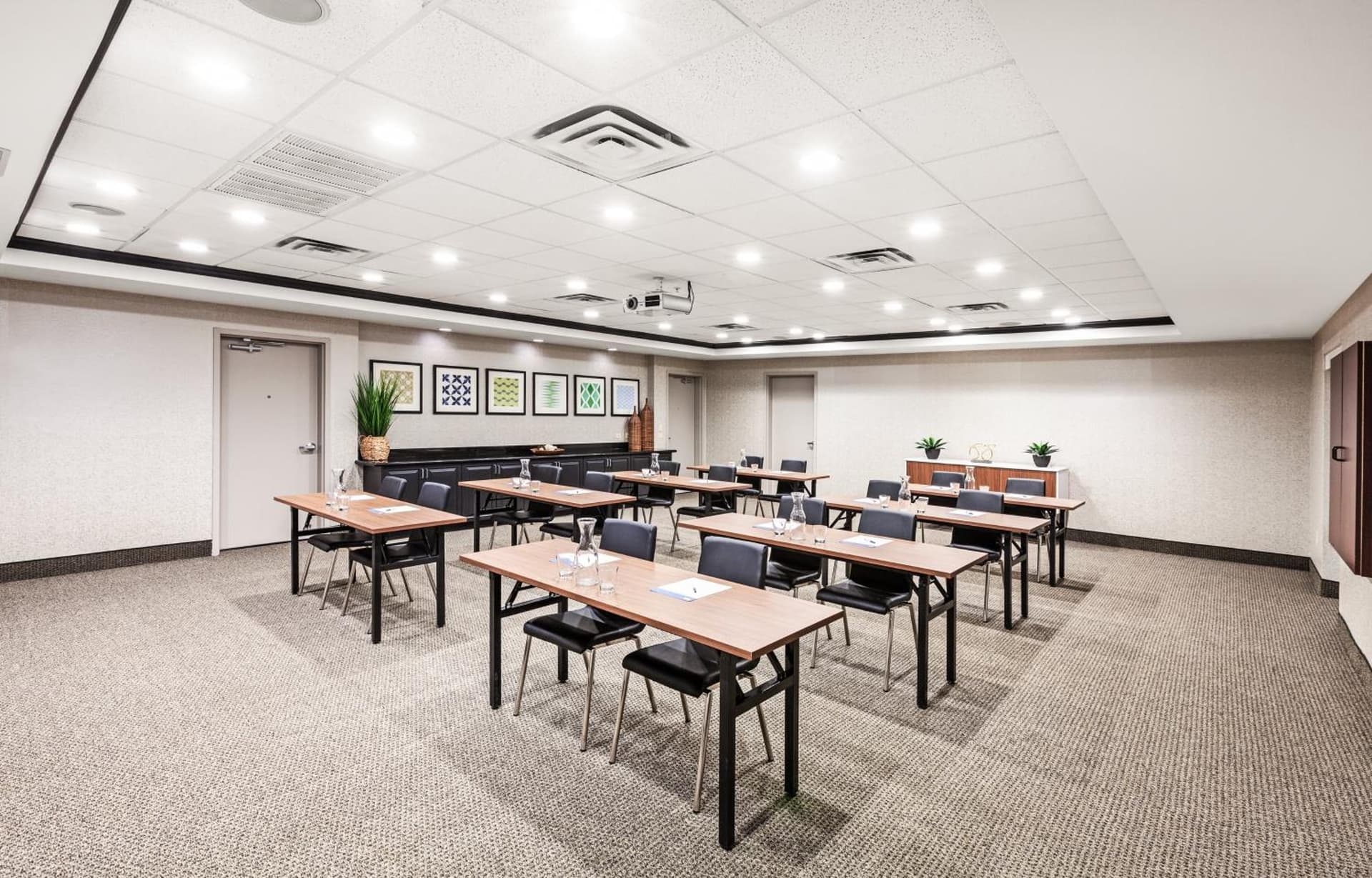 Holiday Inn Express & Suites Baton Rouge East by IHG