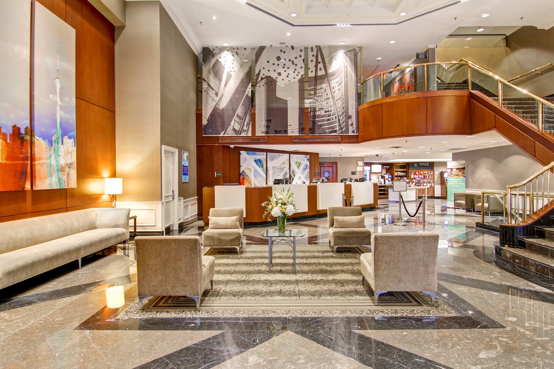DoubleTree by Hilton Toronto Downtown