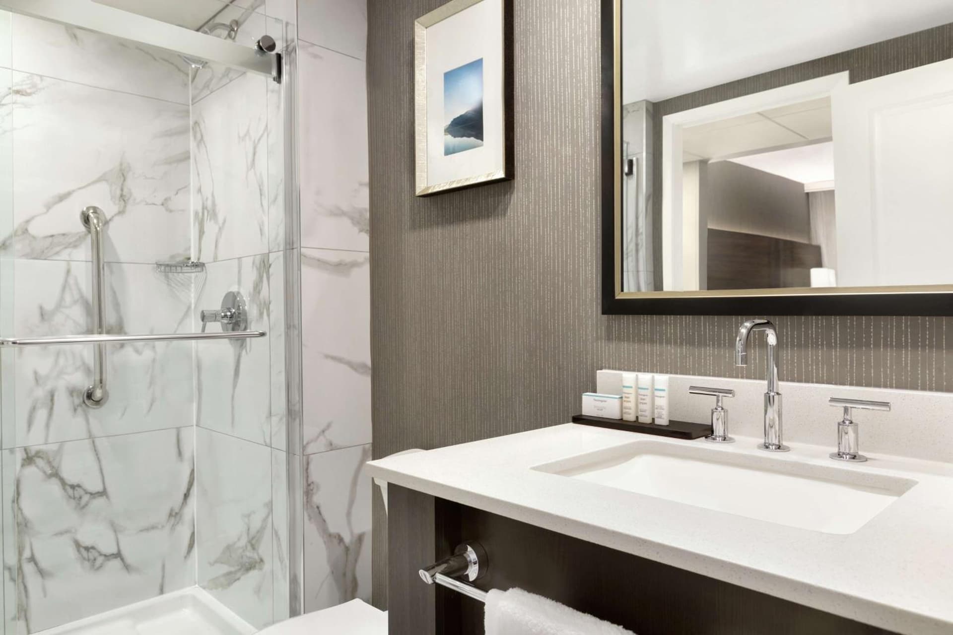 Embassy Suites by Hilton Montreal Airport