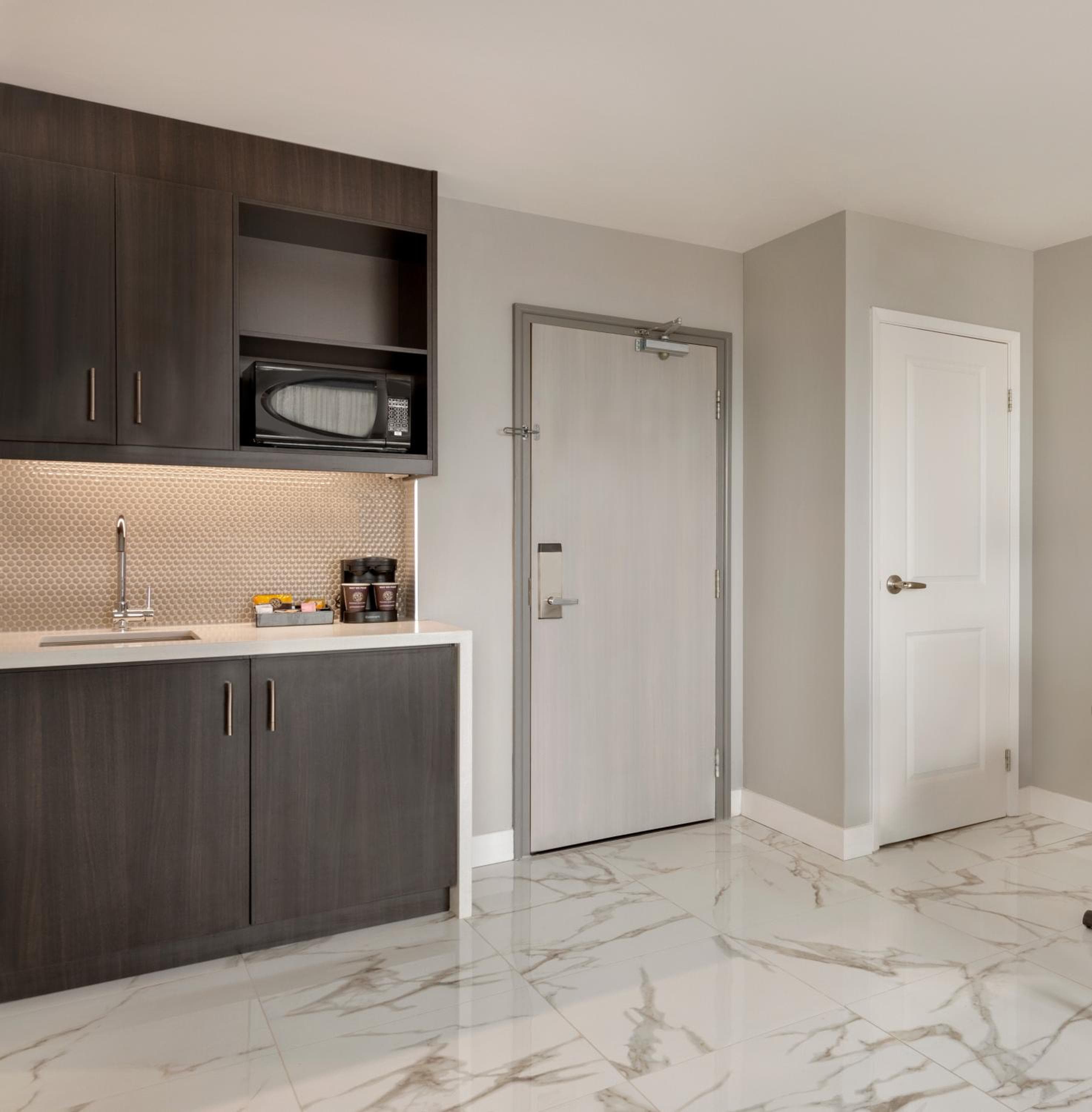 Embassy Suites by Hilton Montreal Airport