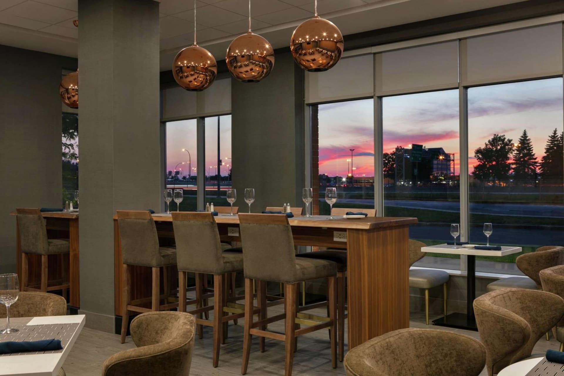 Embassy Suites by Hilton Montreal Airport