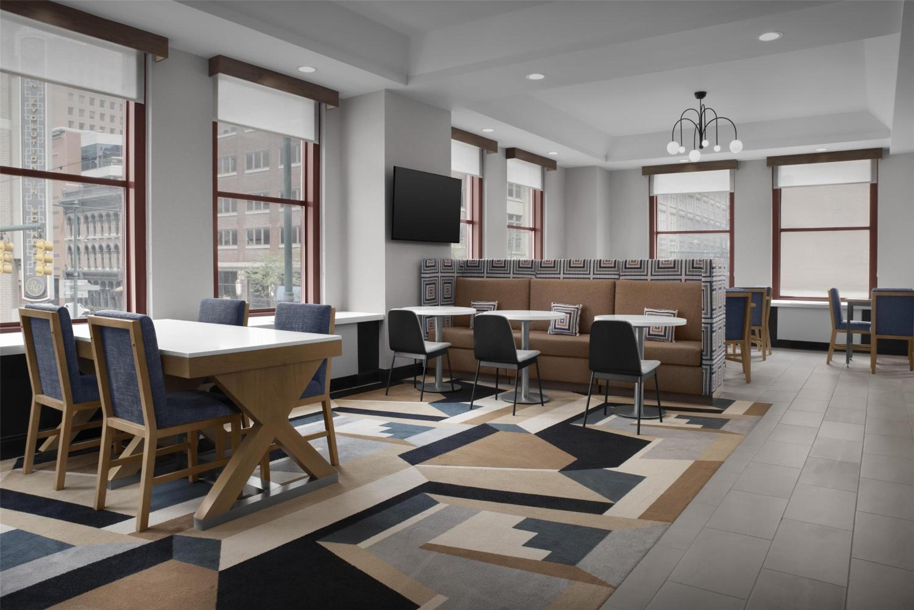 Hampton Inn Indianapolis Downtown Across from Circle Center