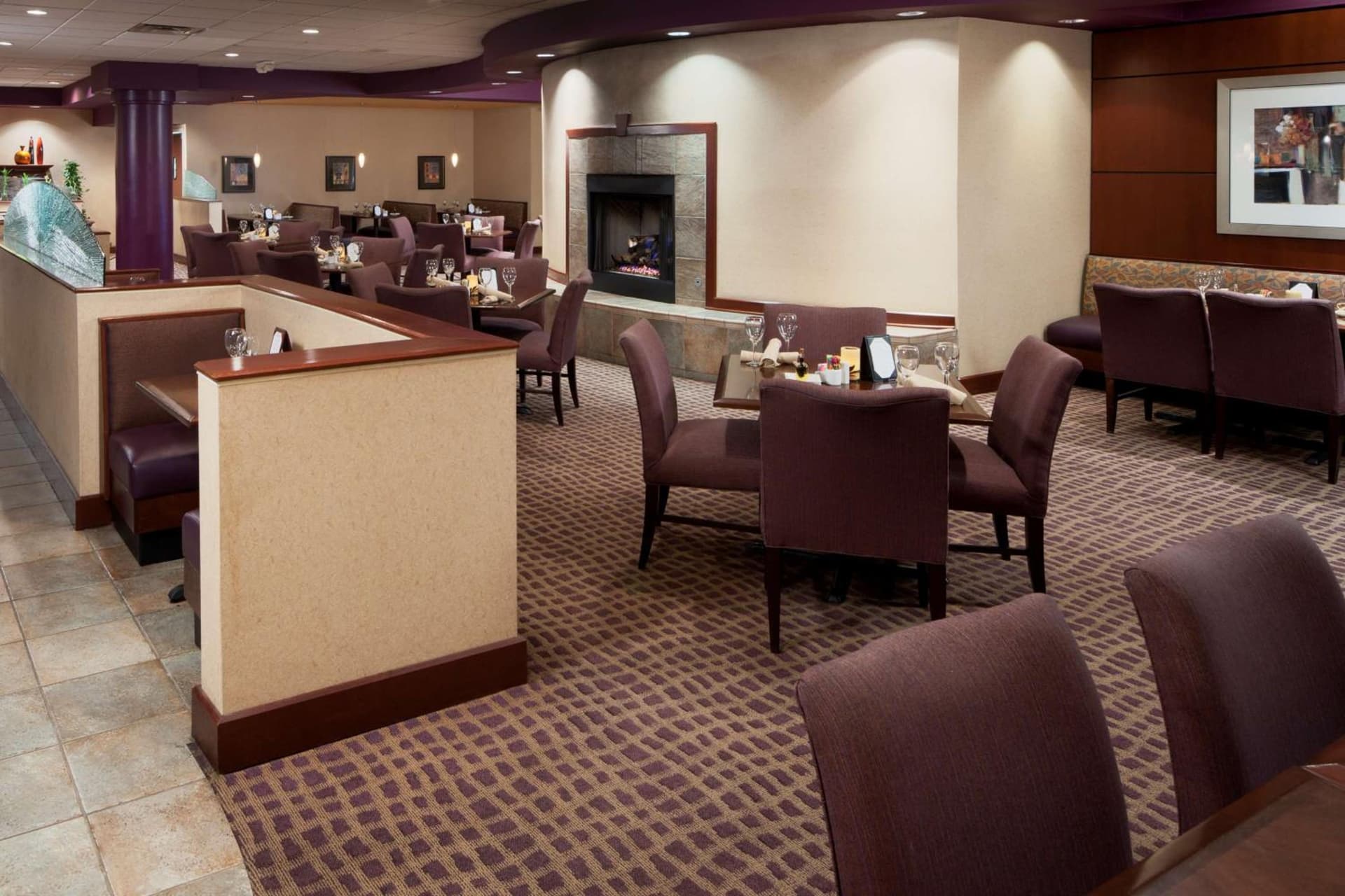 DoubleTree Suites by Hilton Cincinnati - Blue Ash