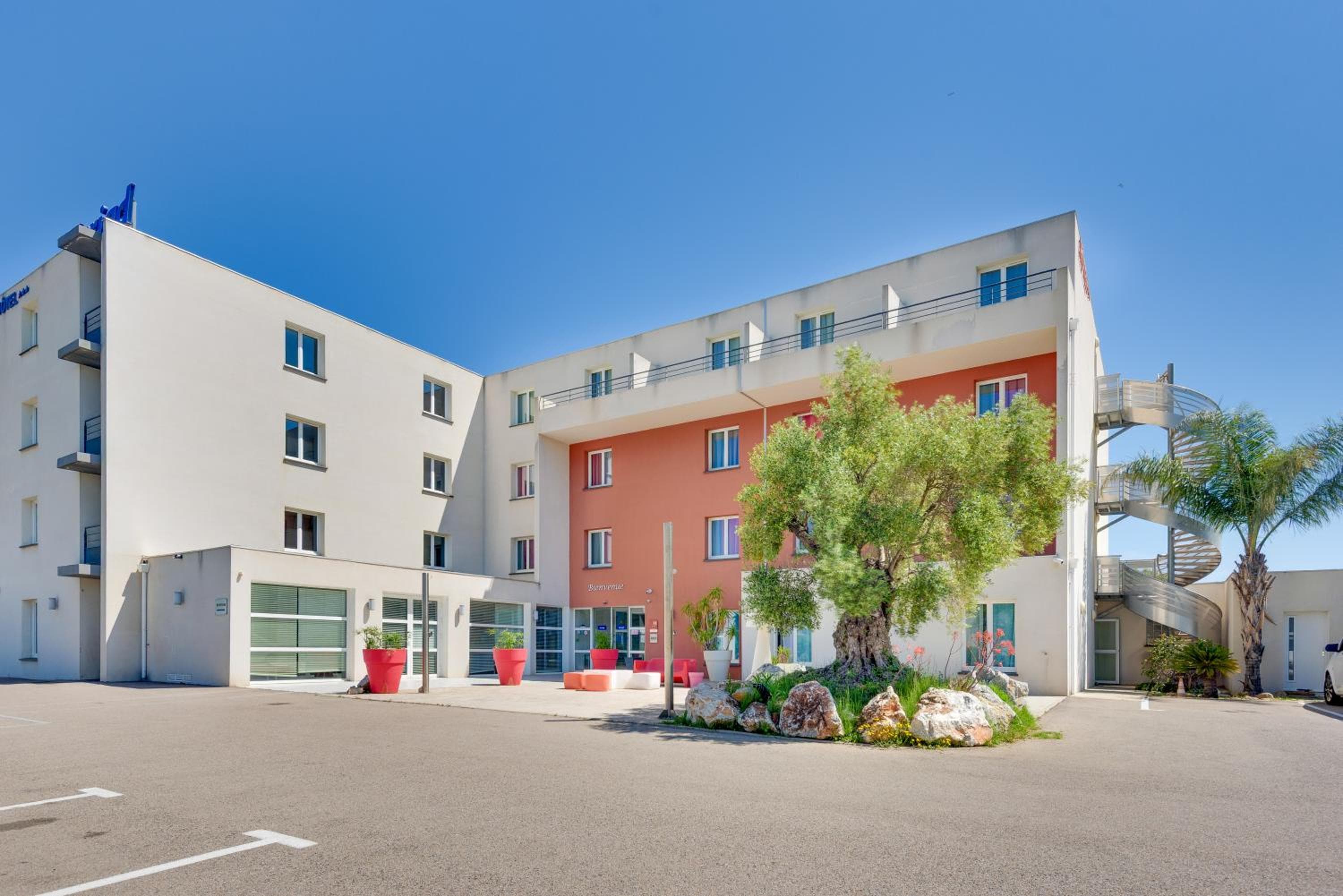 Kyriad Perpignan Sud