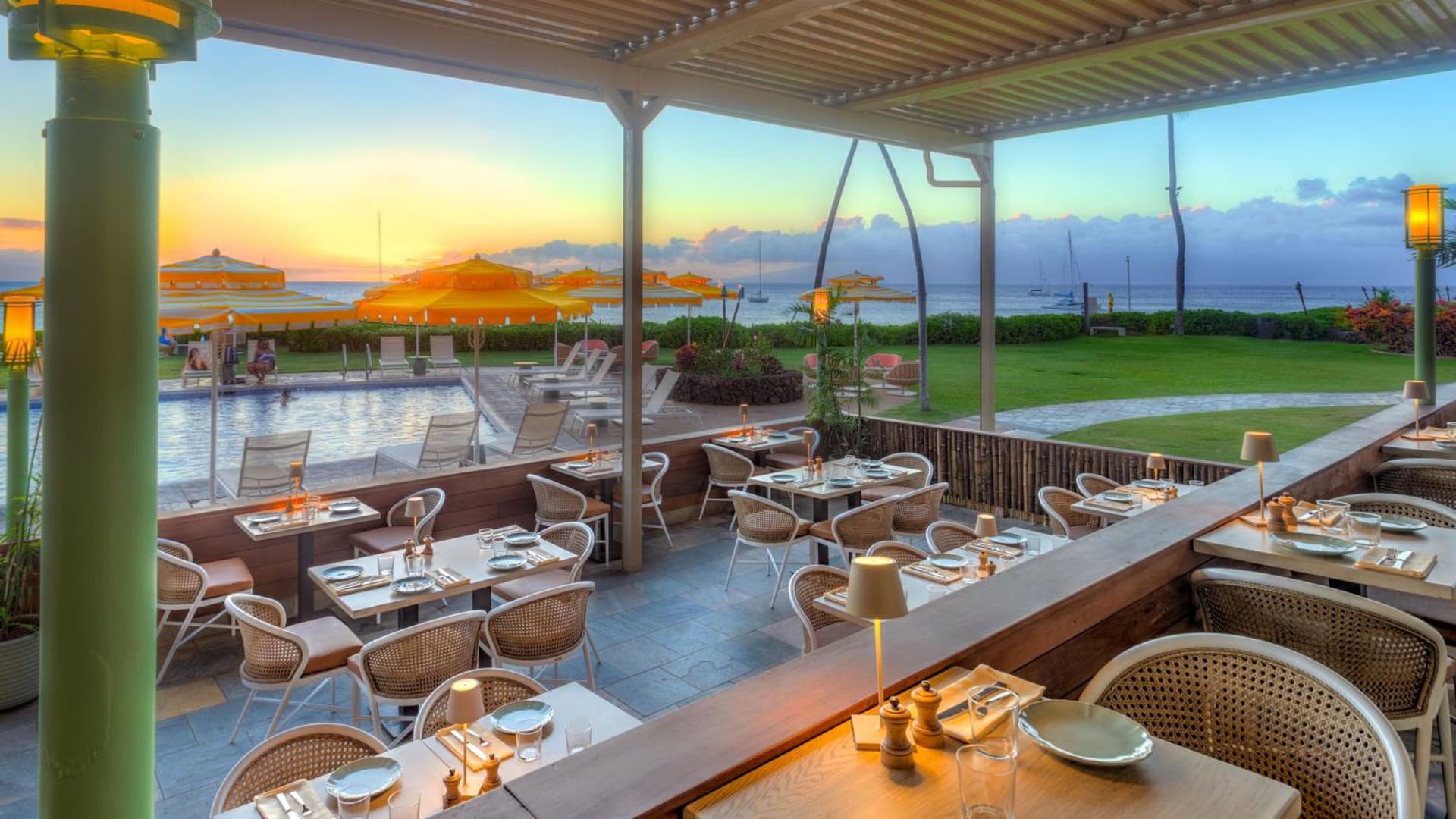 Royal Lahaina Resort & Bungalows