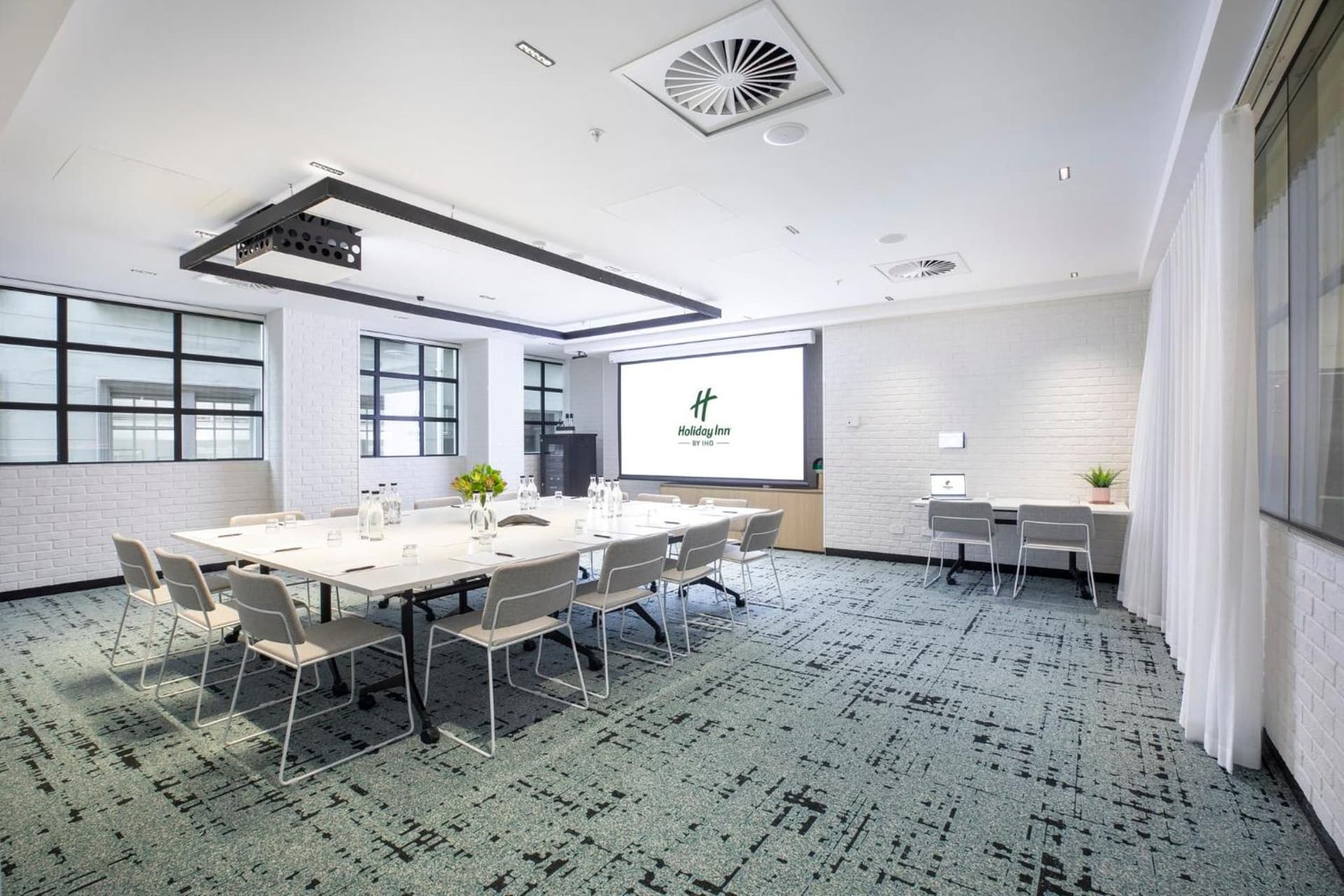 Holiday Inn Melbourne Bourke Street Mall