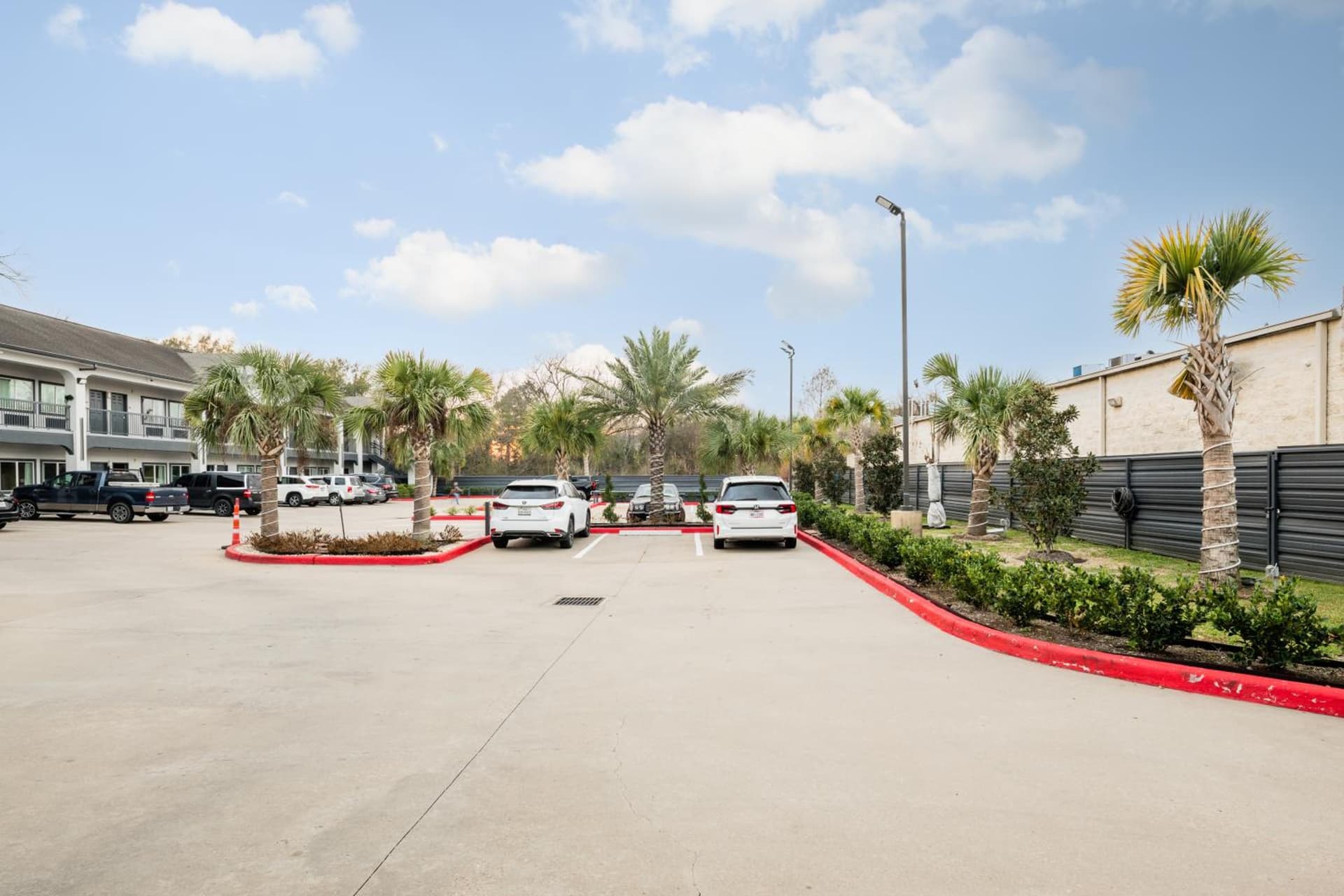 Moonlight Suites - Houston/George Bush Int'l Airport