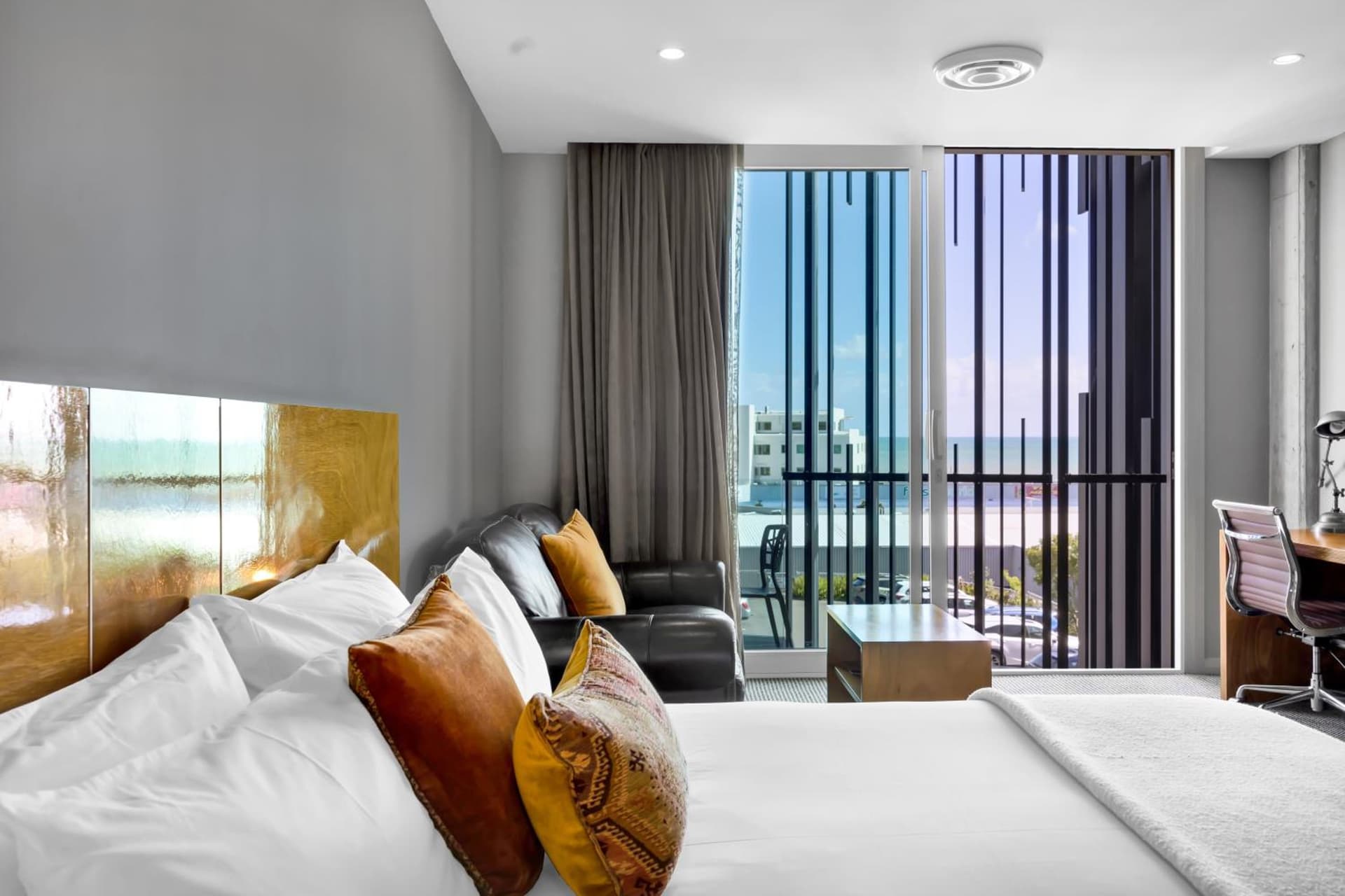 King and Queen Hotel Suites New Plymouth