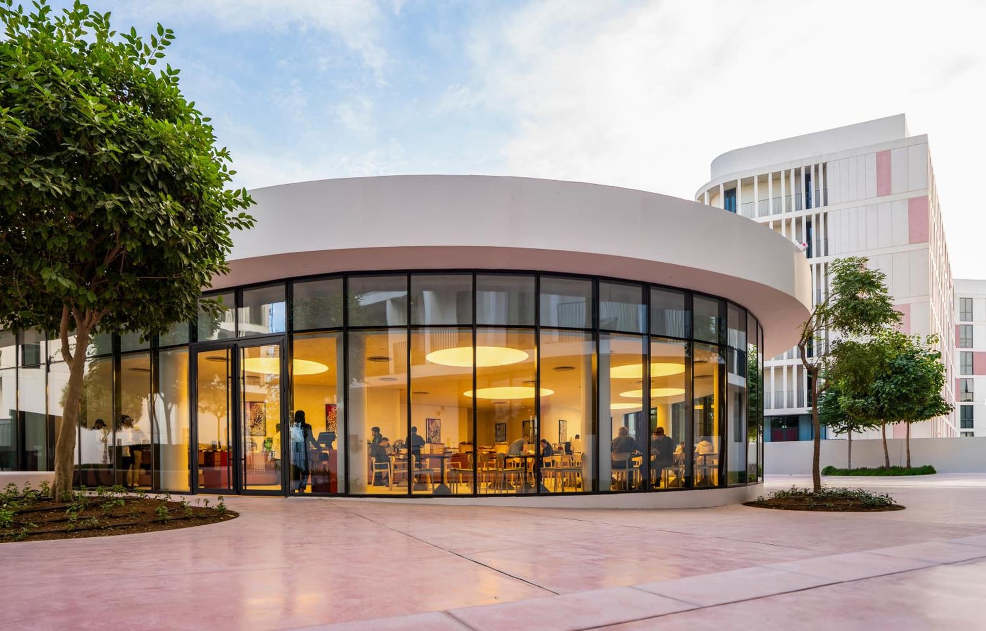 Nest Hotel, Aljada