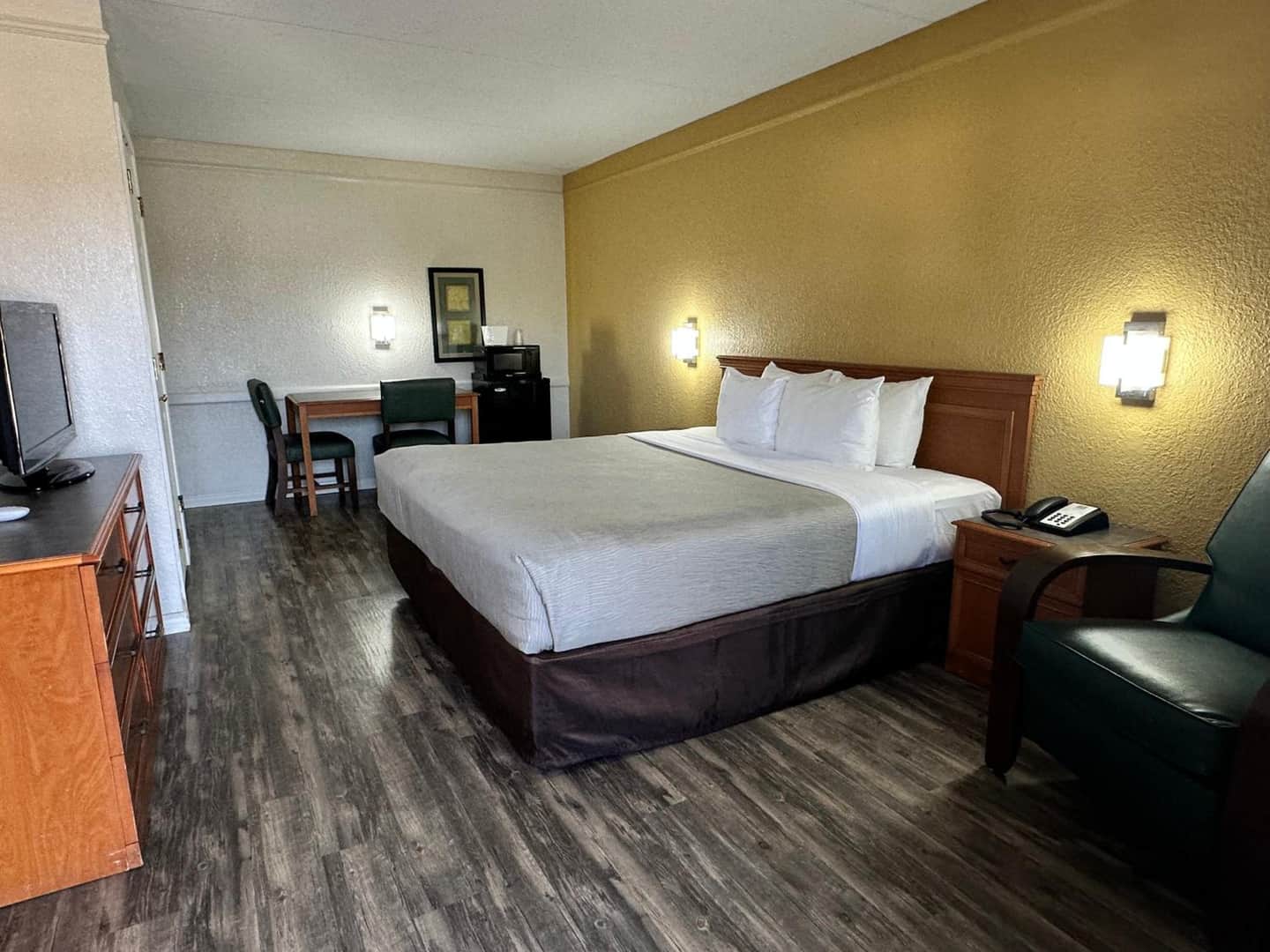 Baymont by Wyndham Nacogdoches Near University