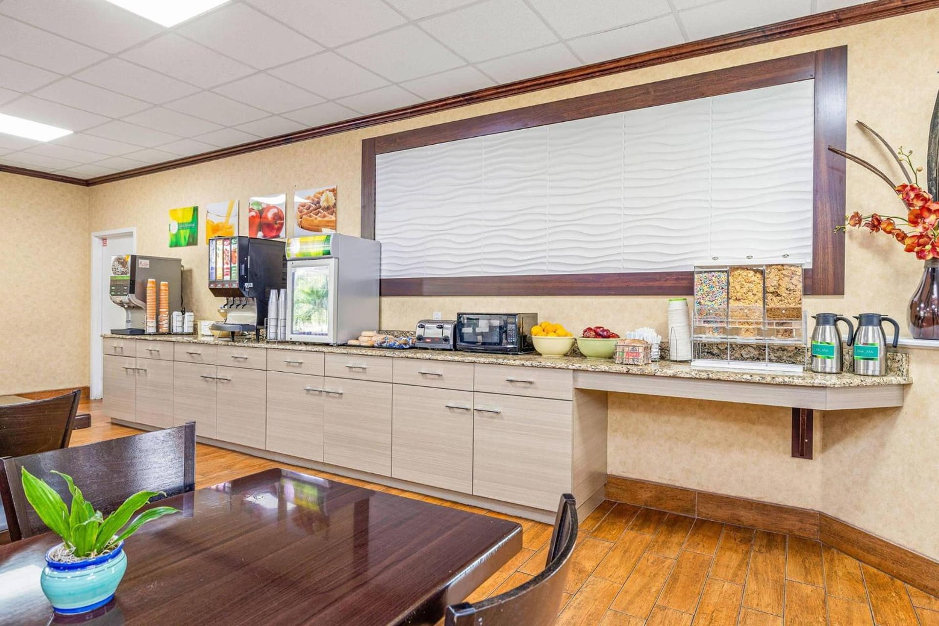Quality Inn & Suites Tampa near Fairgrounds and Casino
