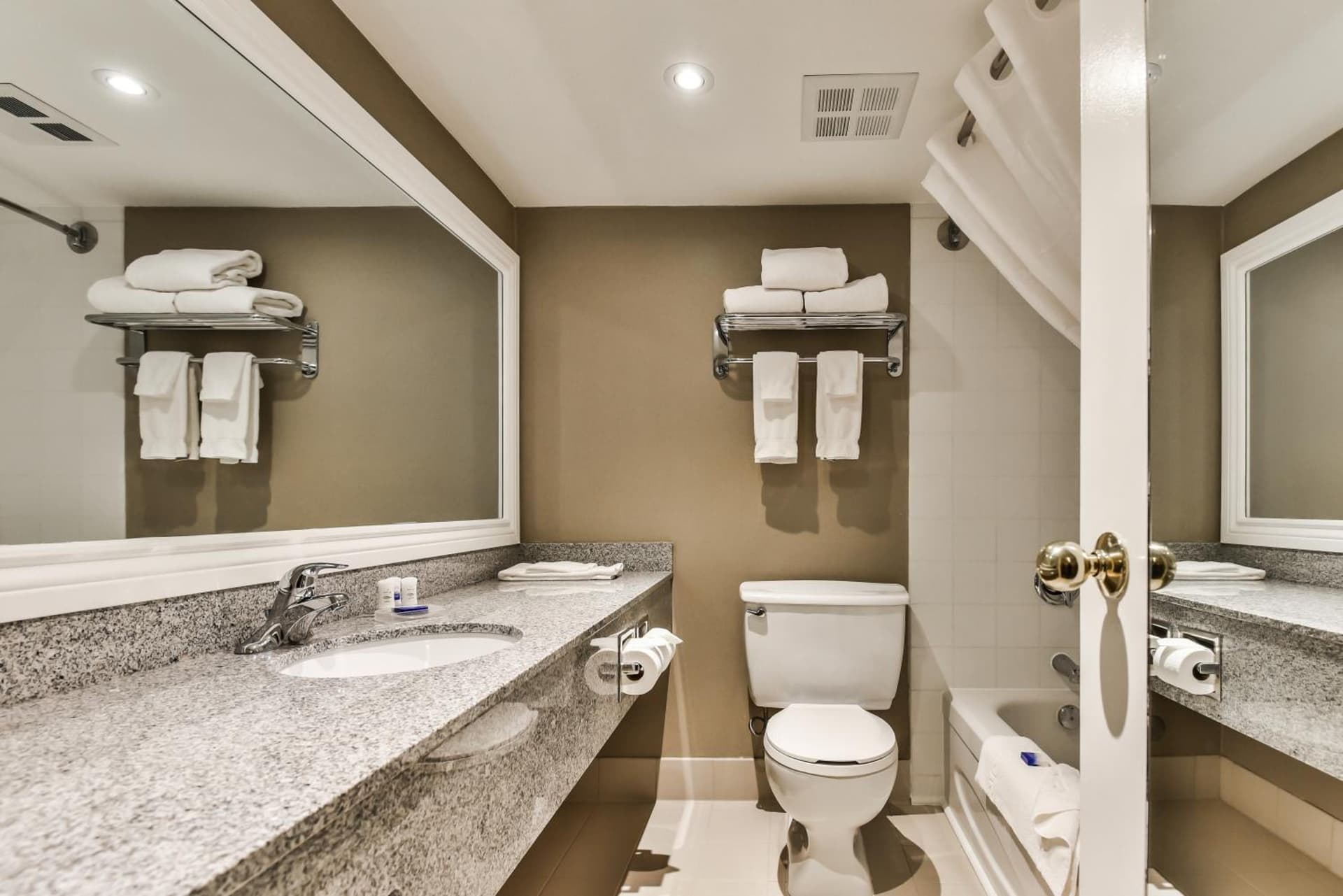 Best Western PLUS CAMBRIDGE HOTEL