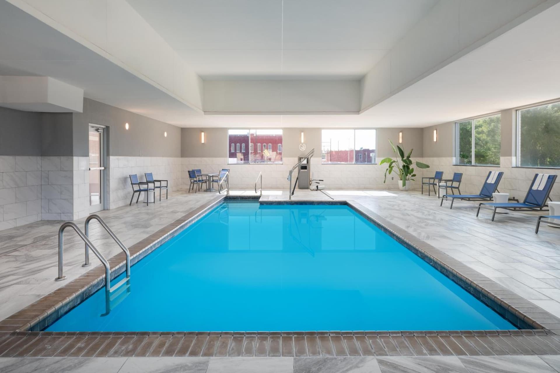 GLō Best Western Enid OK Downtown/Convention Center Hotel