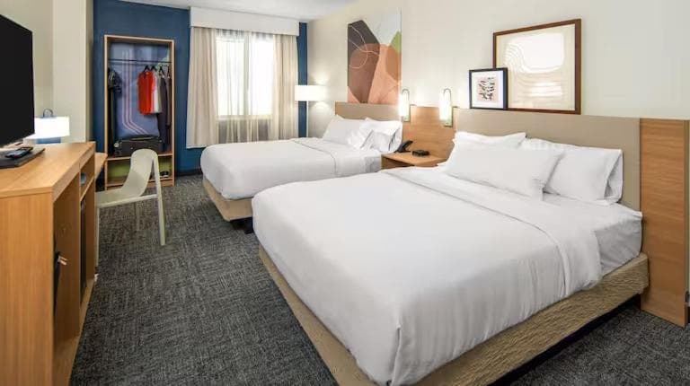 Spark by Hilton Louisville Airport