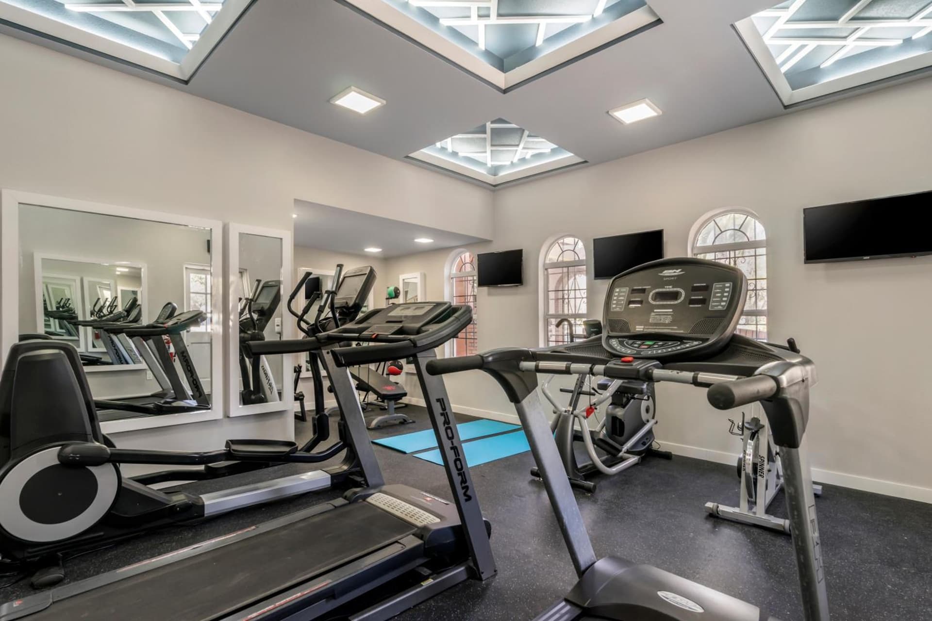 Clarion Pointe Tampa-Brandon Near Fairgrounds and Casino