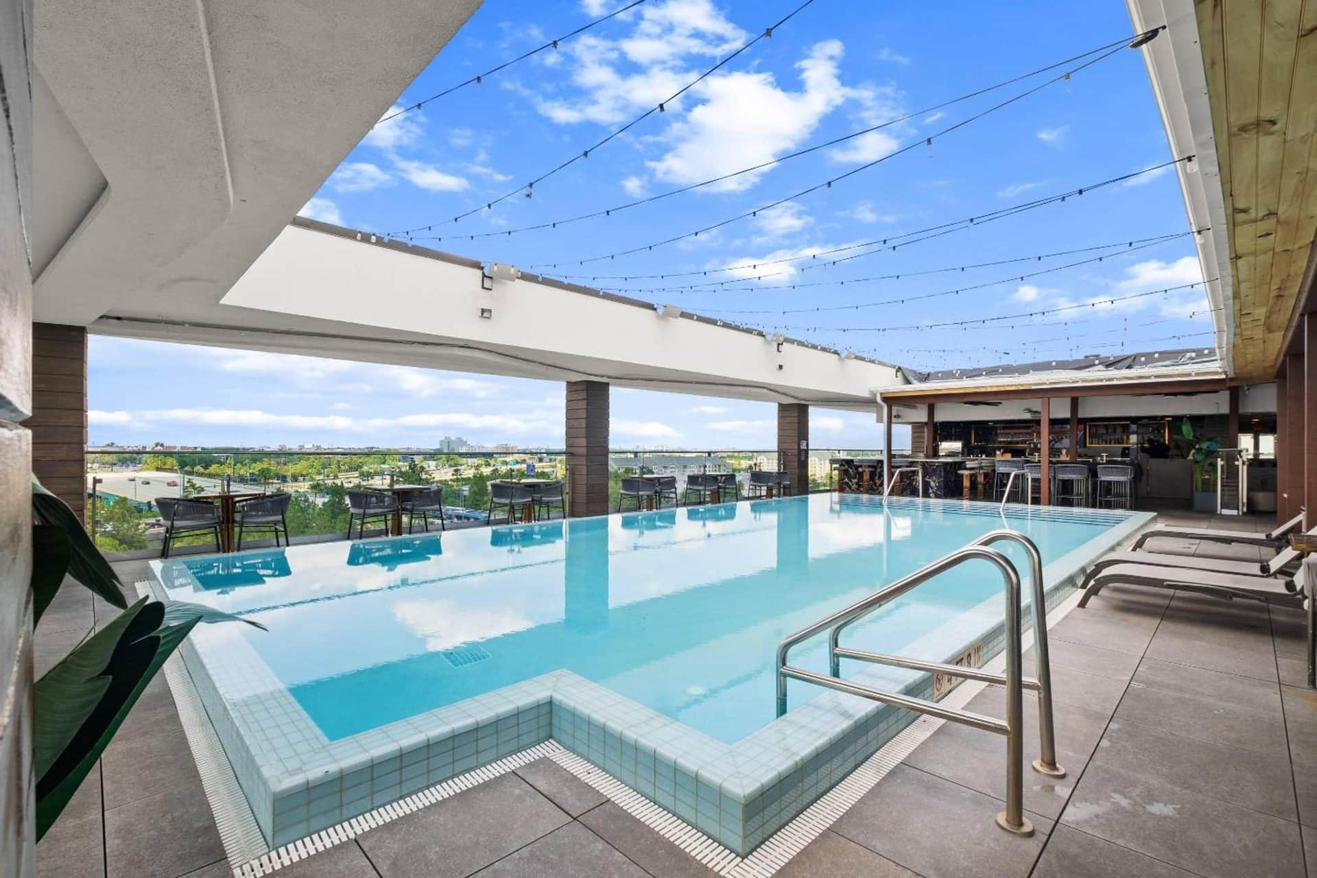 Cambria Hotel Orlando near Universal Theme Parks