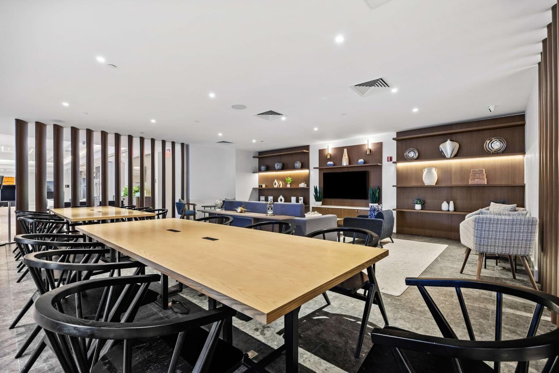 DoubleTree by Hilton New York JFK Airport