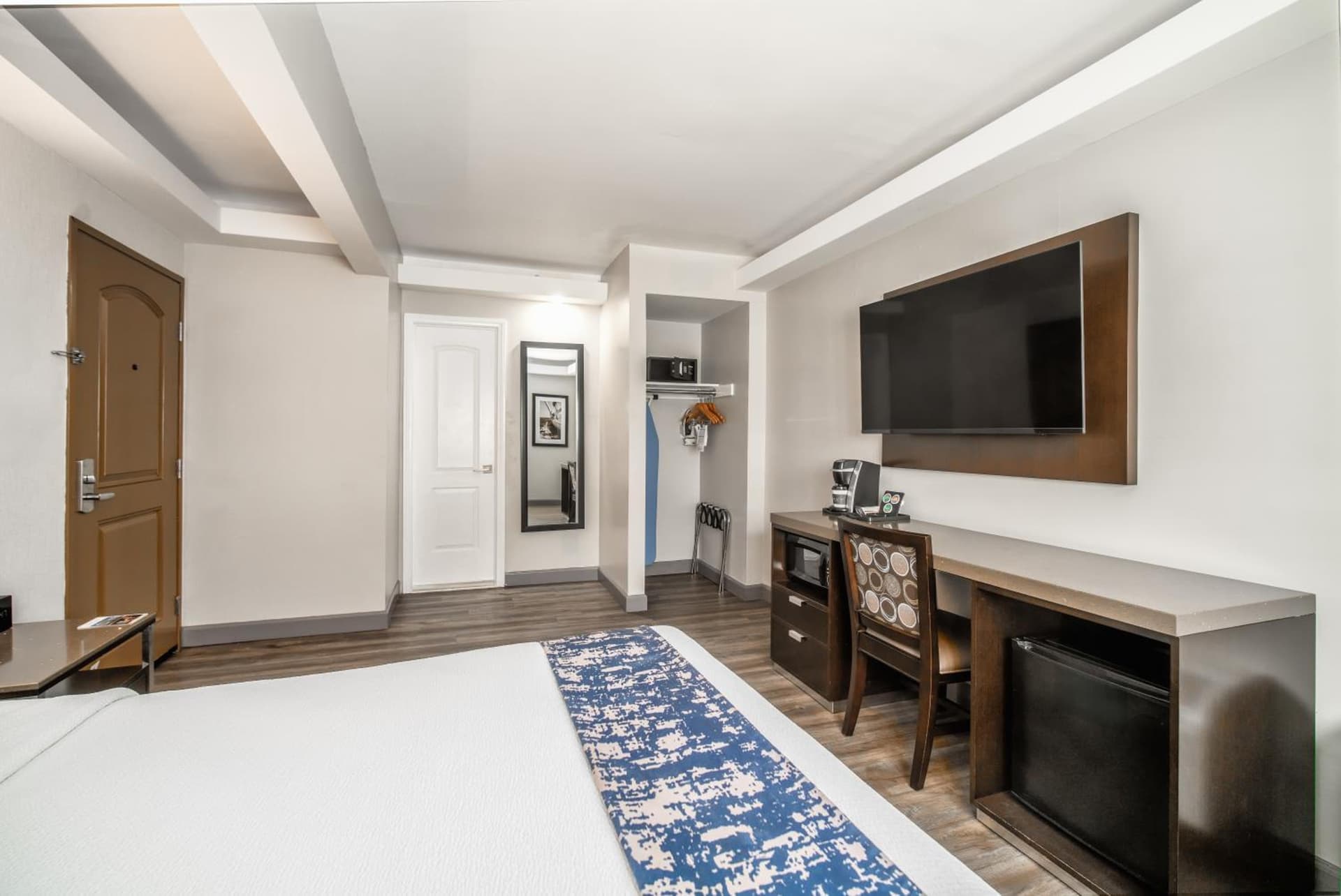 Inn at 50 - Long Beach Convention Center