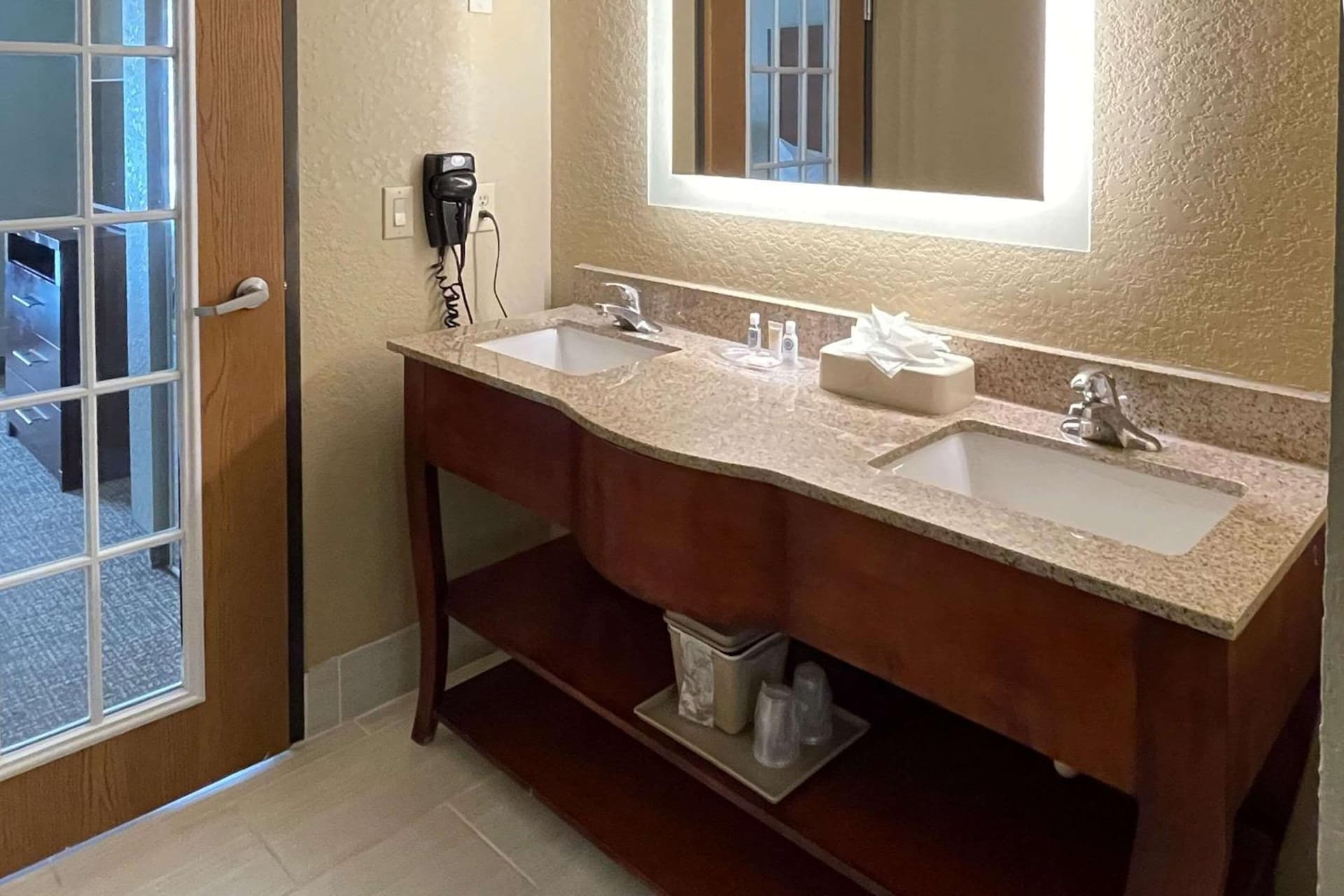 Comfort Suites San Antonio SeaWorld - Lackland AFB