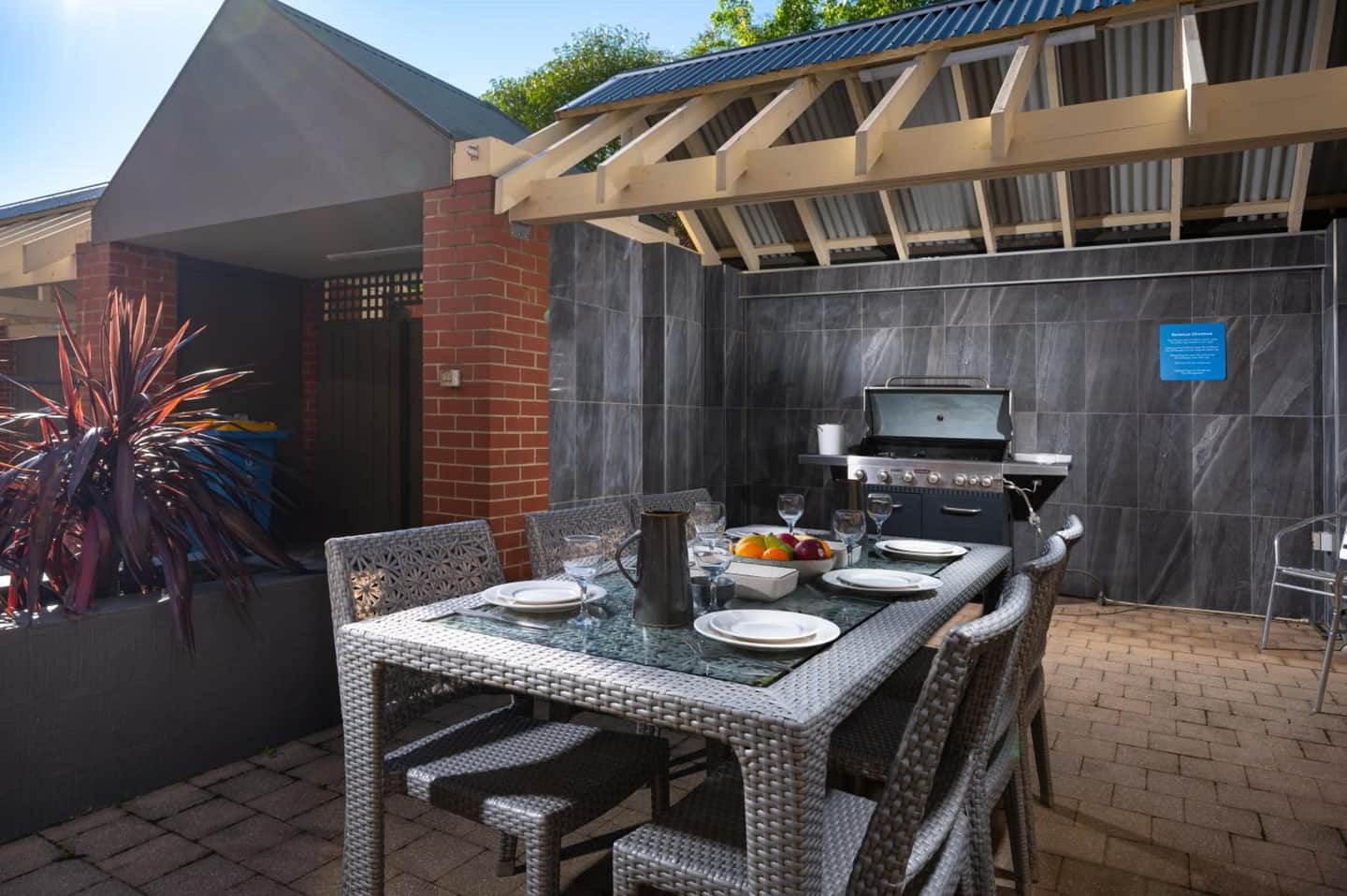 MainStay Suites Kew