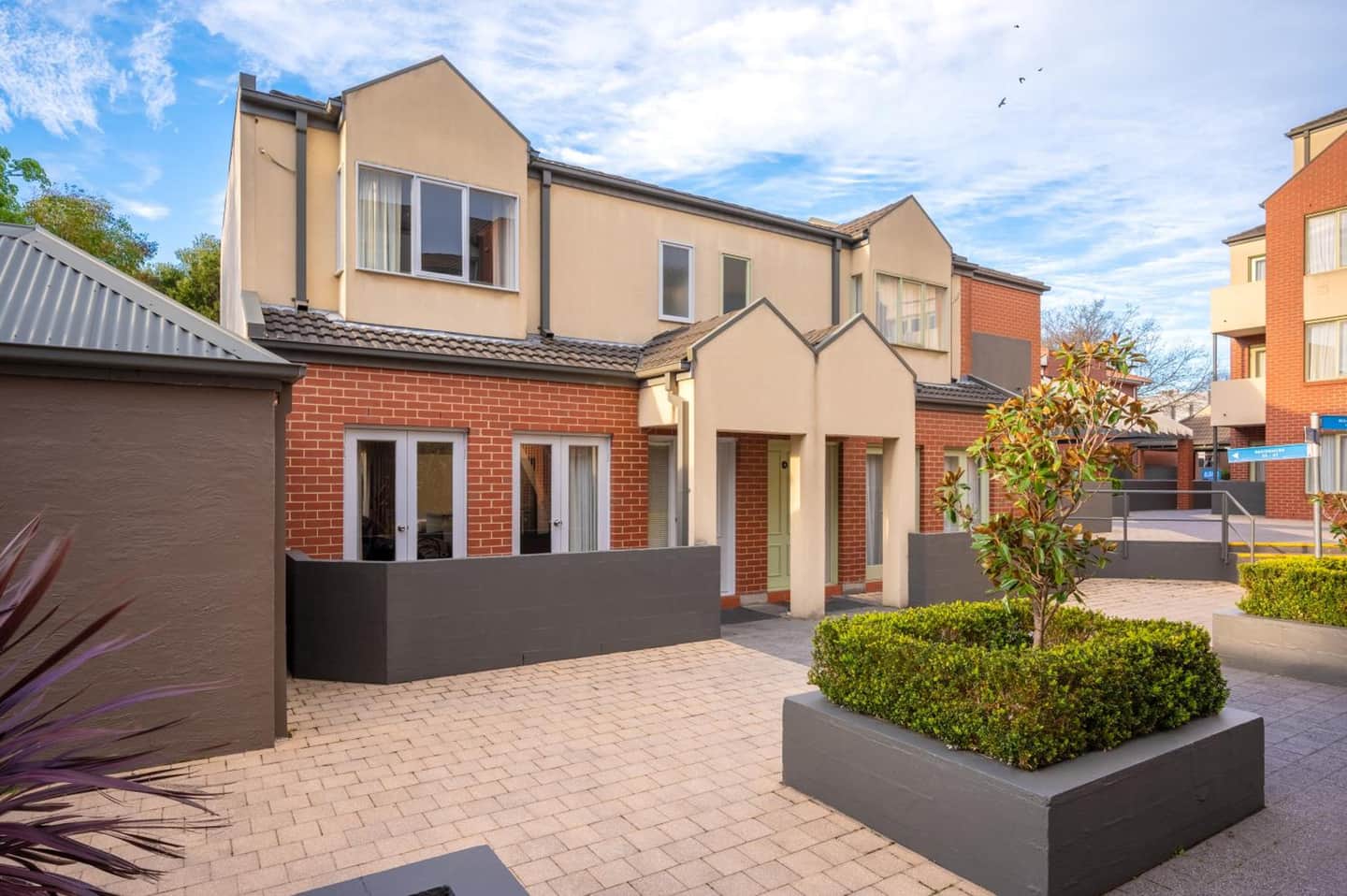 MainStay Suites Kew