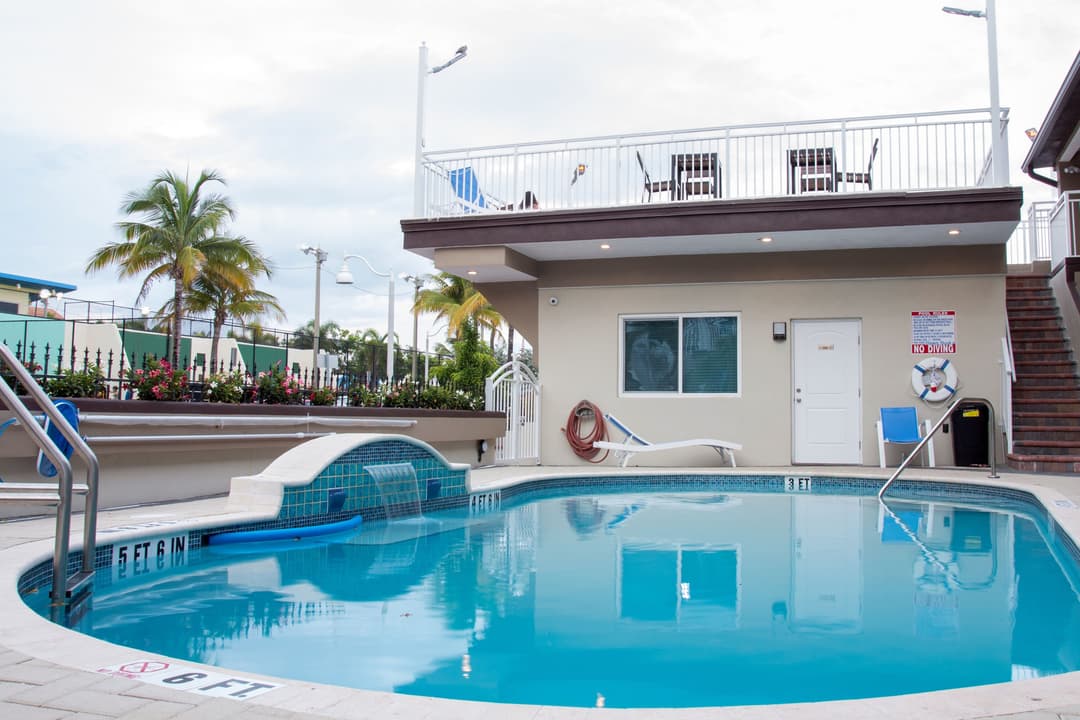 Caribbean Resort Suites