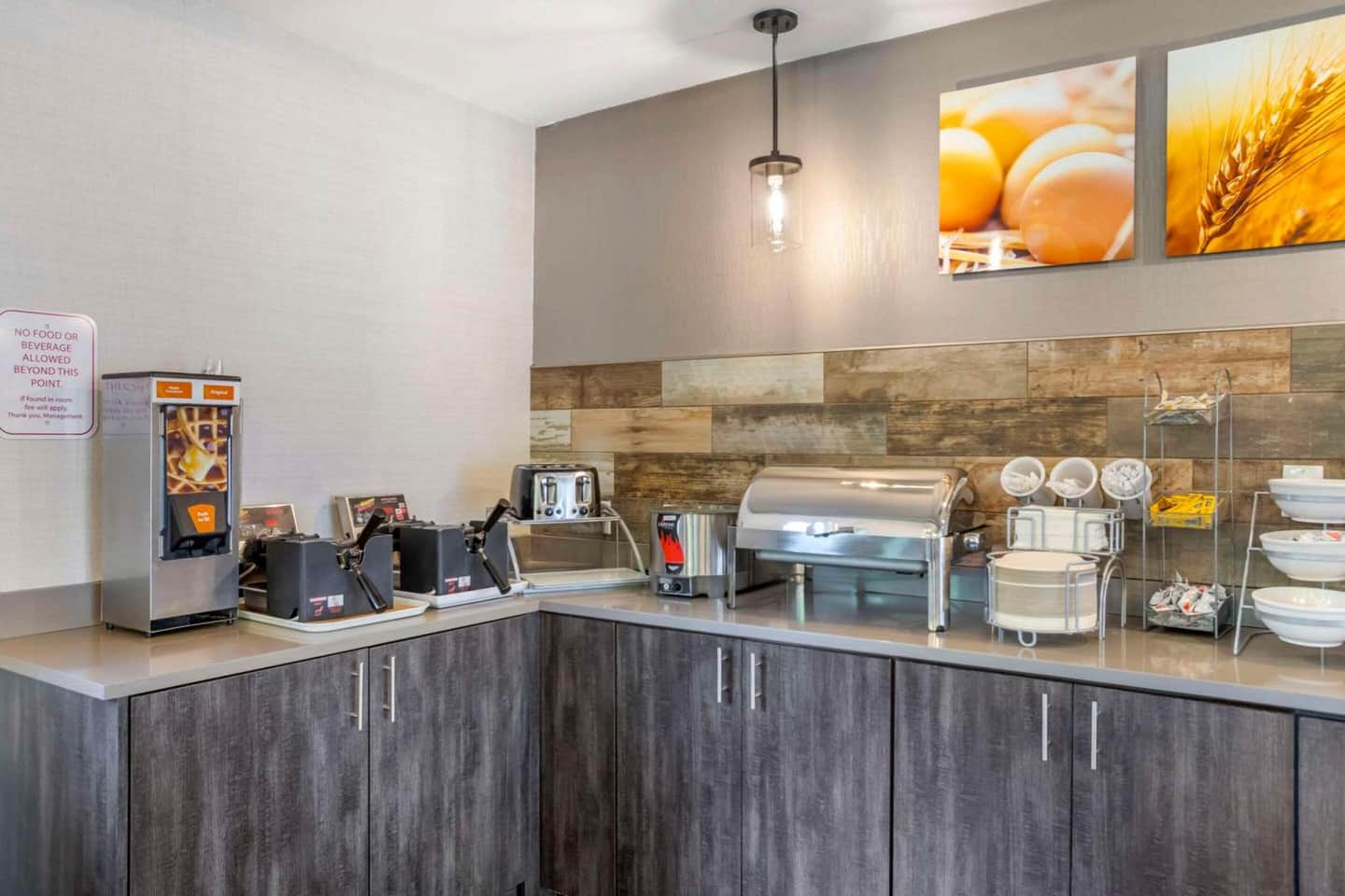 Comfort Suites Nashville Airport - BNA