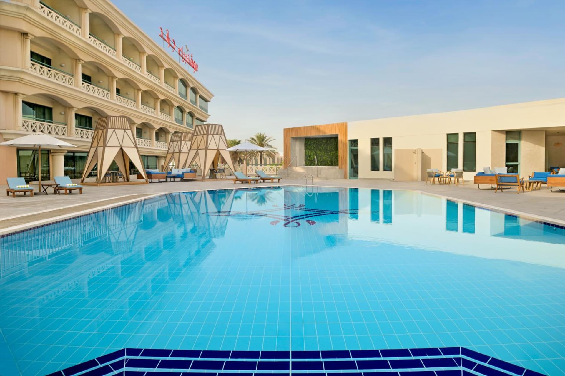 Mövenpick Grand Al Bustan Dubai