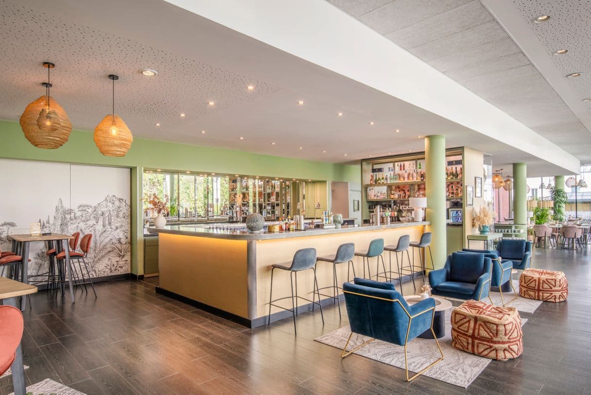 Renaissance Paris Arc De Triomphe