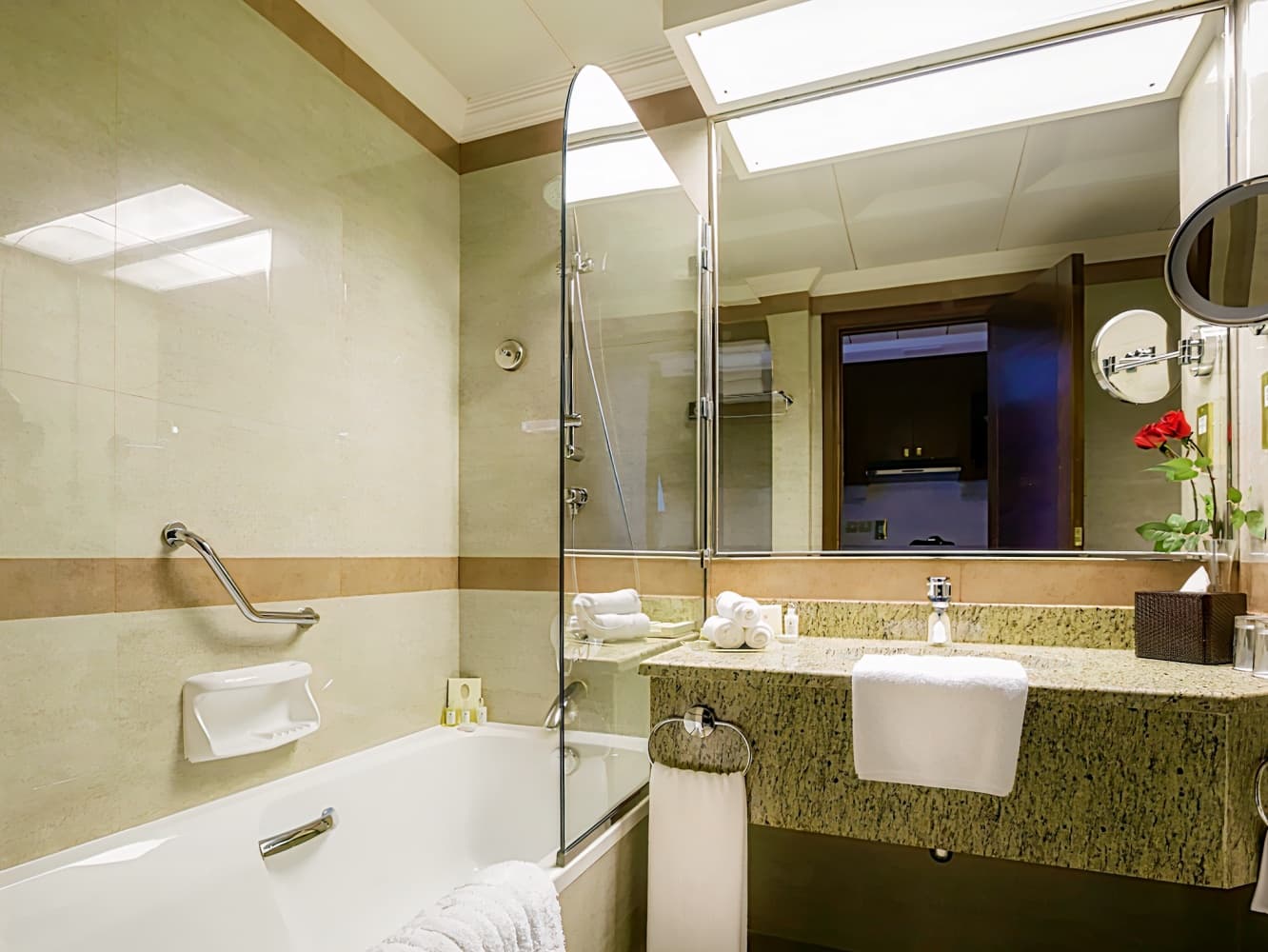 Grand Mercure Abu Dhabi