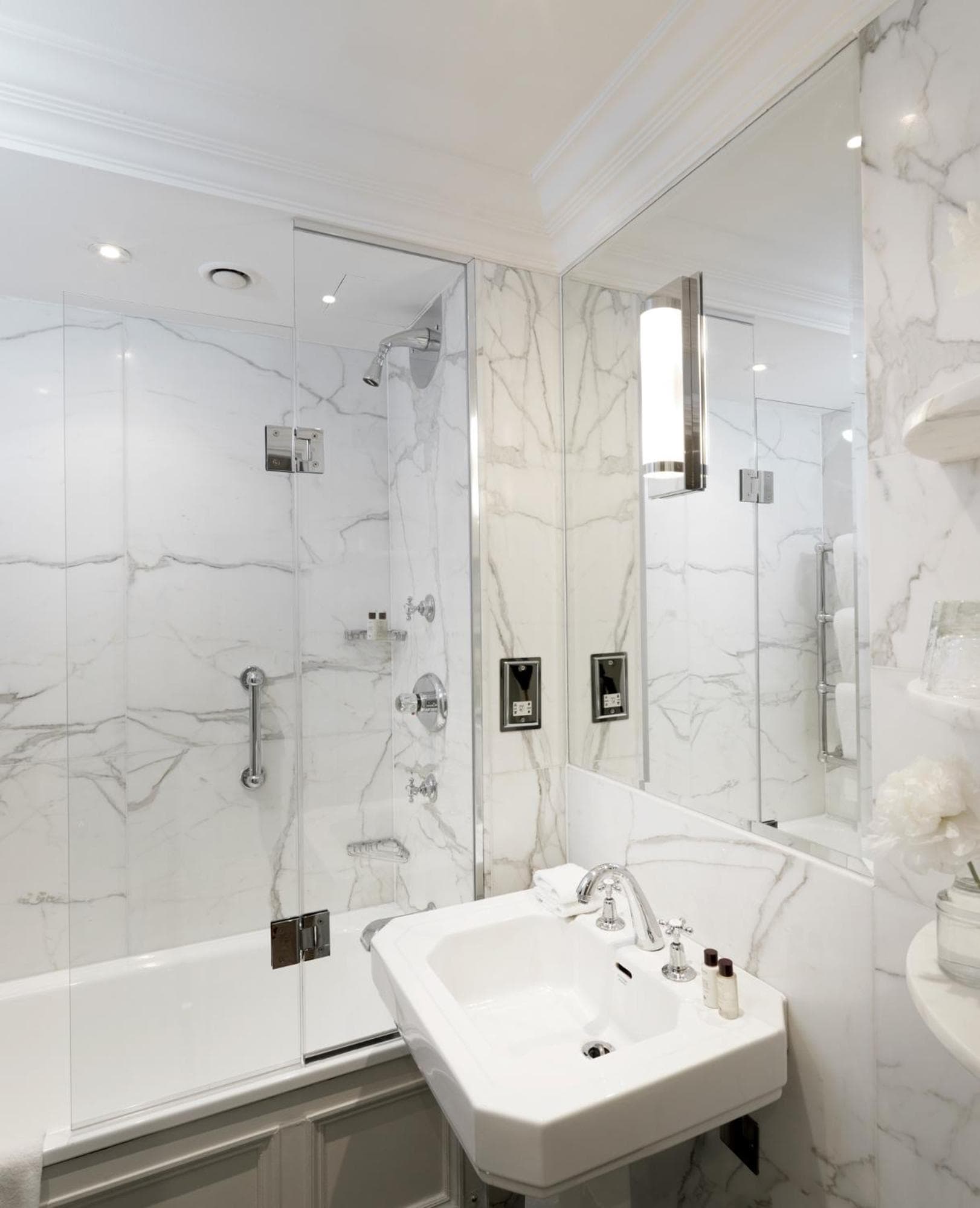 Athenaeum Hotel and Residences